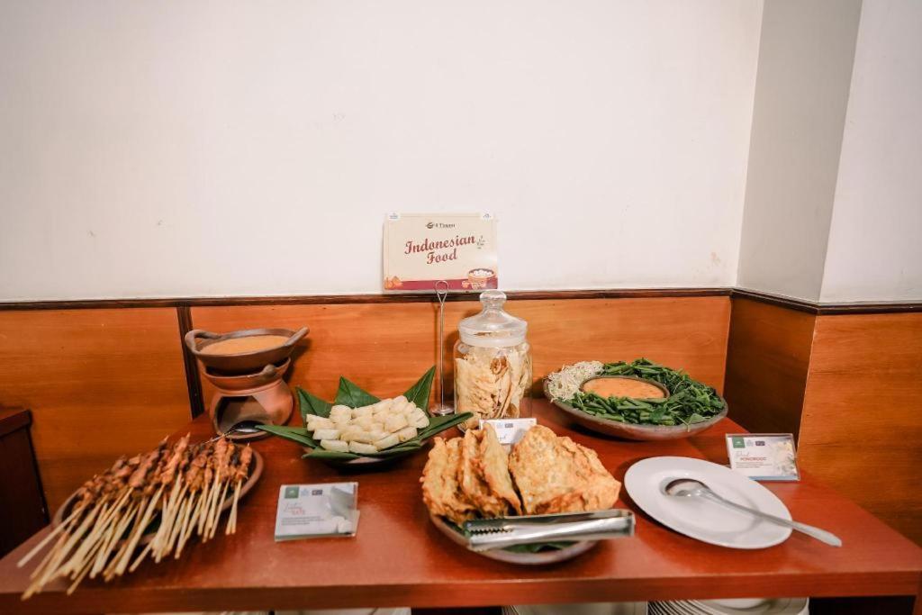 Maesa Hotel Ponorogo Εξωτερικό φωτογραφία