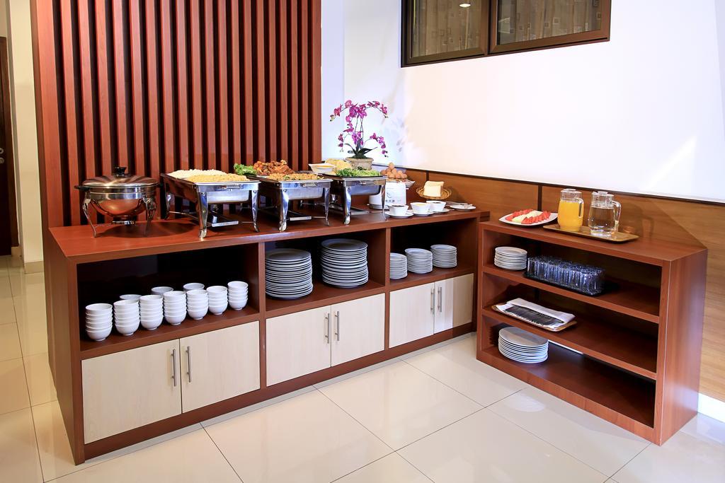 Maesa Hotel Ponorogo Εξωτερικό φωτογραφία