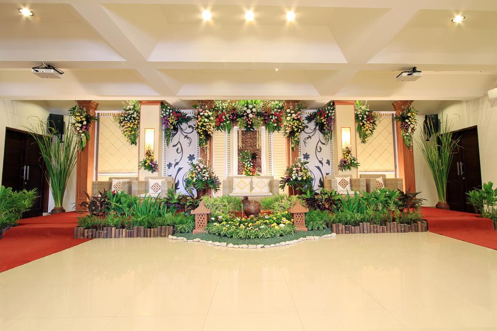 Maesa Hotel Ponorogo Εξωτερικό φωτογραφία