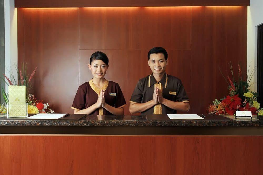 Maesa Hotel Ponorogo Εξωτερικό φωτογραφία
